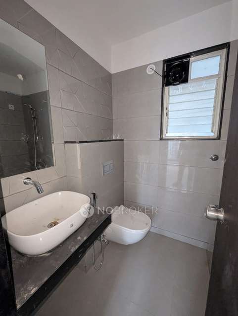 2 BHK Flat In Krystal One for Rent  In Moshi