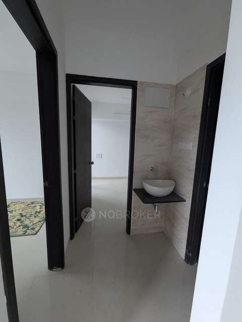 2 BHK Flat In Krystal One for Rent  In Moshi