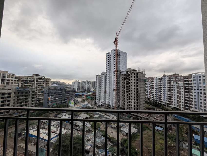 2 BHK Flat In Krystal One for Rent  In Moshi