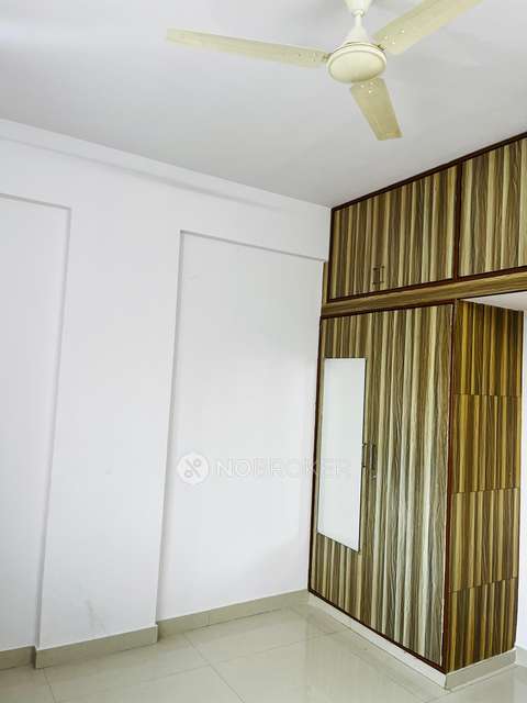 Single Room for Female In 2 BHK  In Matushree Nilaya  In Indiranagar