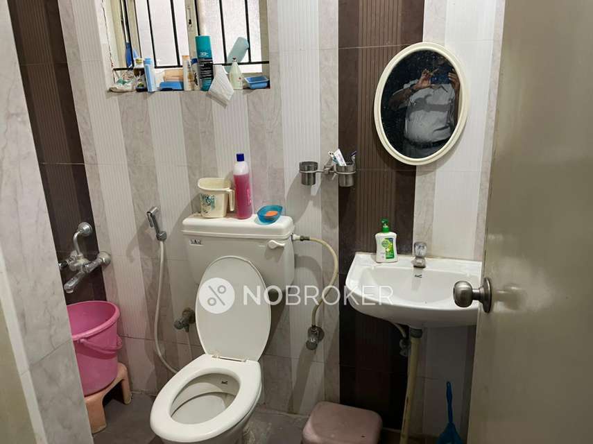 4 BHK Flat In Amazing Grace For Sale  In Essel Gardens