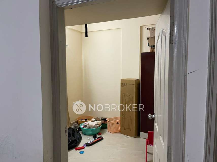 4 BHK Flat In Amazing Grace For Sale  In Essel Gardens