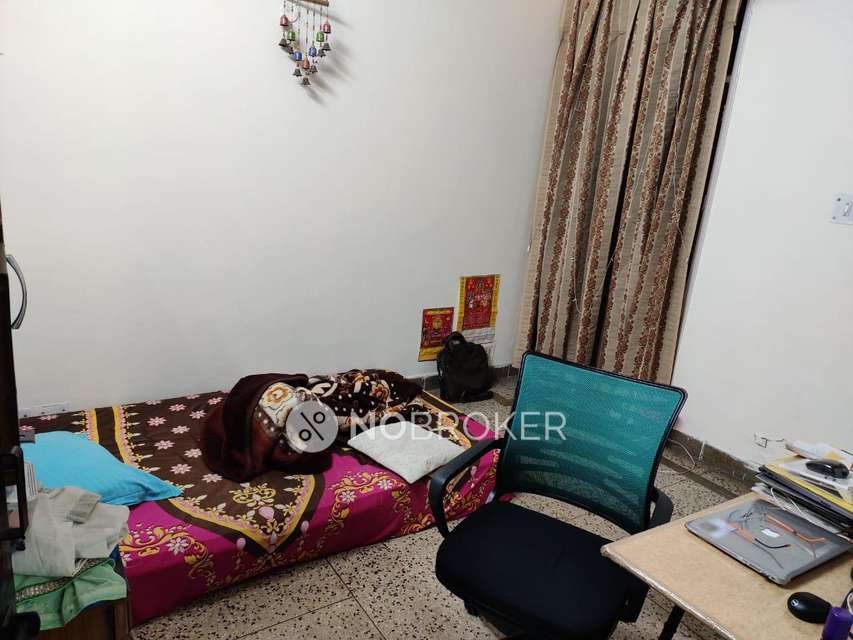 4 BHK Flat In Amazing Grace For Sale  In Essel Gardens