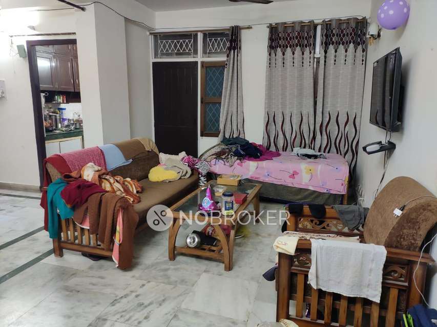 4 BHK Flat In Amazing Grace For Sale  In Essel Gardens