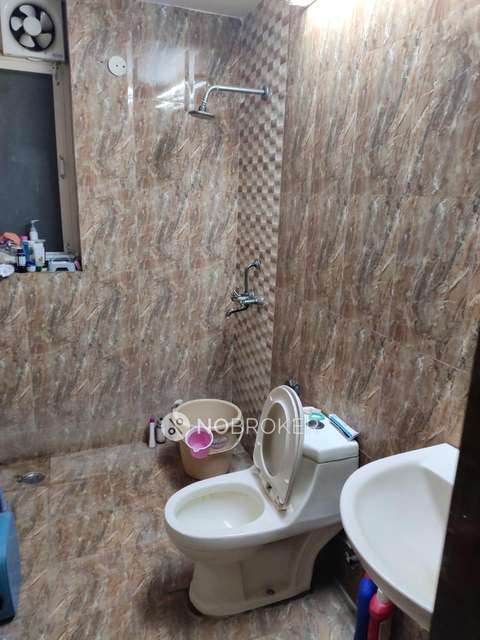 4 BHK Flat In Amazing Grace For Sale  In Essel Gardens