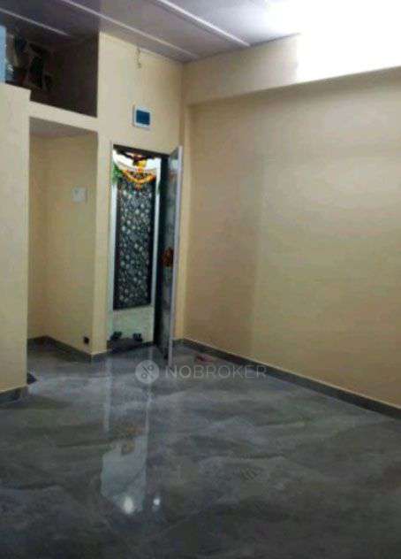 1 RK Flat In Dyneshwar Niwas For Sale  In Khar West