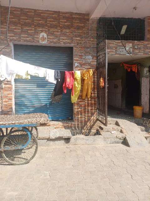 1 RK Flat for Rent  In Sector Alpha Ii