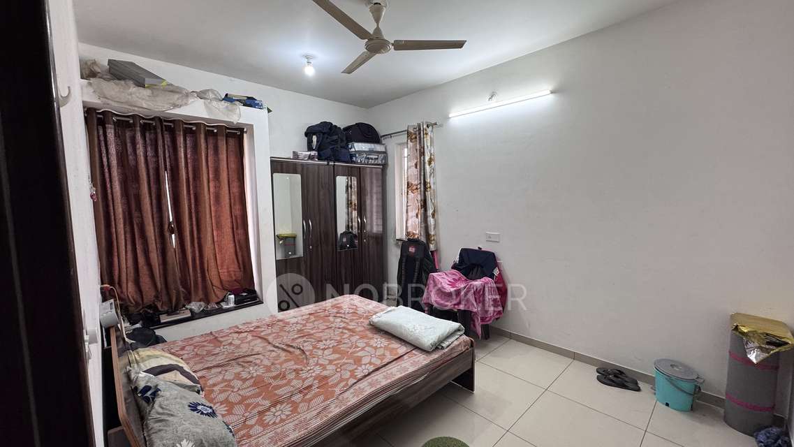 Shared Room for Male In 2 BHK  In Apartmrnt In Hinjawadi