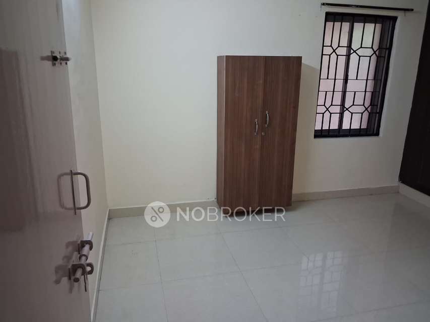2 BHK Flat In Rail Nagar Flat Owners Association, Koyambedu, Chennai for Rent  In Koyambedu, Chennai