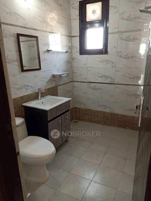 3 BHK Flat In Vishwakarma Colony For Sale  In Vishwakarma Colony, Pul Pehlad Pur