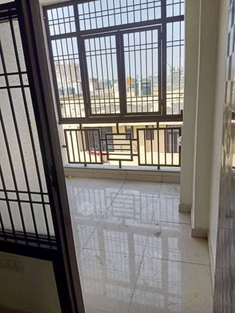 3 BHK Flat In Vishwakarma Colony For Sale  In Vishwakarma Colony, Pul Pehlad Pur