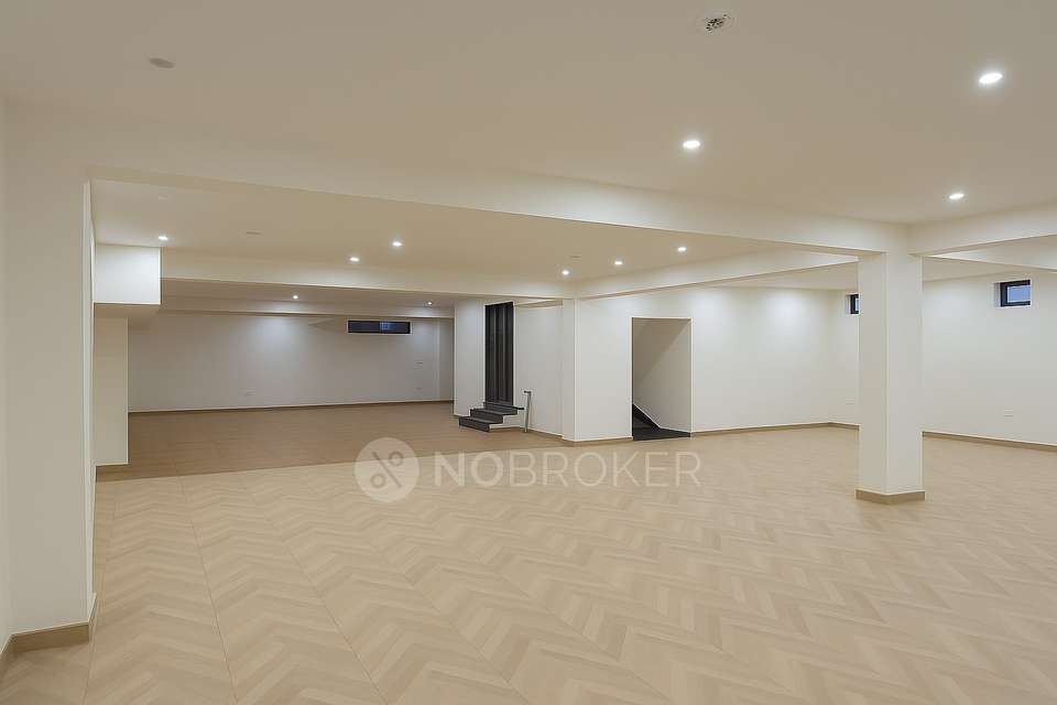 Showroom in Sector-45, Noida for Rent