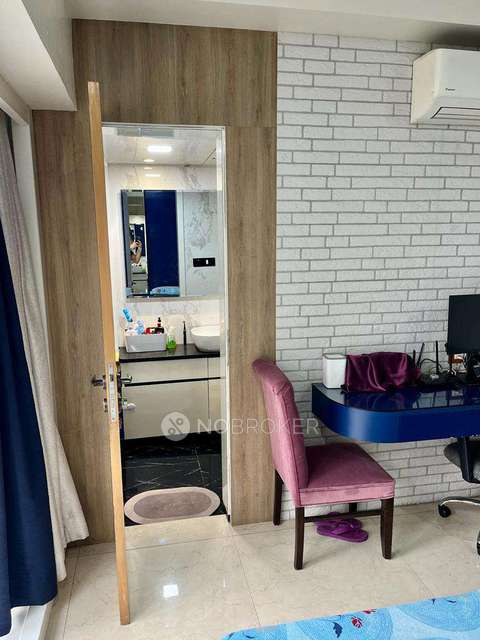 2 BHK Flat In Ruparel Ariana, Parel East For Sale  In  Parel