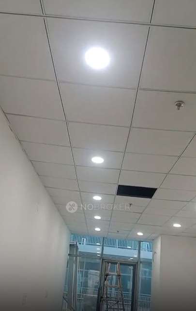 Office Space in Amrapali Dream Valley, Noida for Rent 