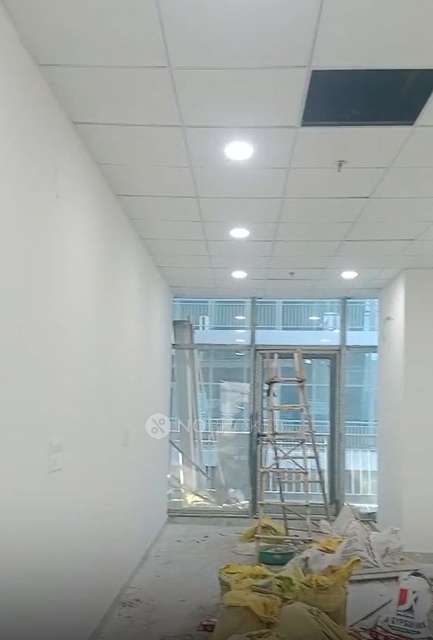 Office Space in Amrapali Dream Valley, Noida for Rent 