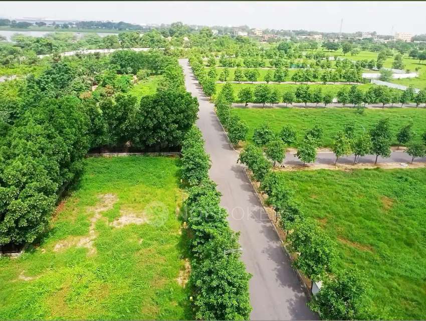 Plot For Sale  In Aparna Avani In  Isnapur