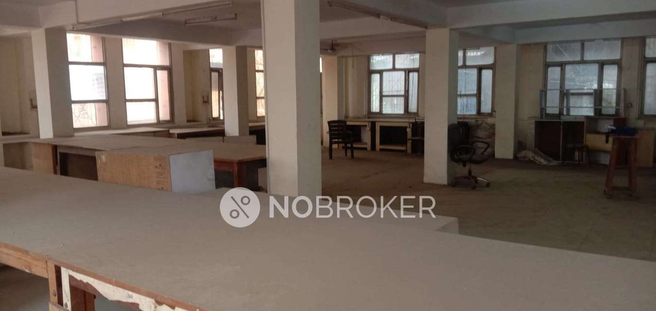 Showroom in Kamla Nagar, Delhi for sale 