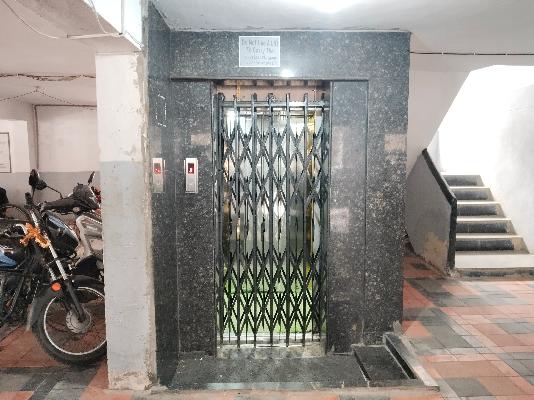 2 BHK Flat In M.h.towers For Sale  In Kachiguda