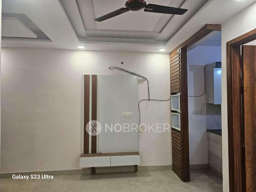 2 BHK Flat In Are Uttam Nagar Floors, Delhi For Sale  In Delhi