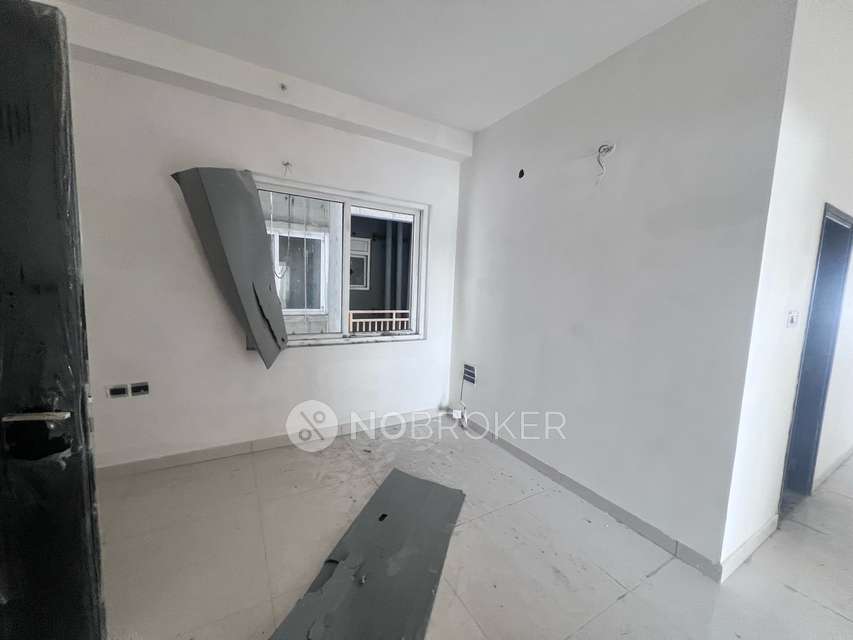 3 BHK Flat In Candeur Crescent For Sale  In Lingampally