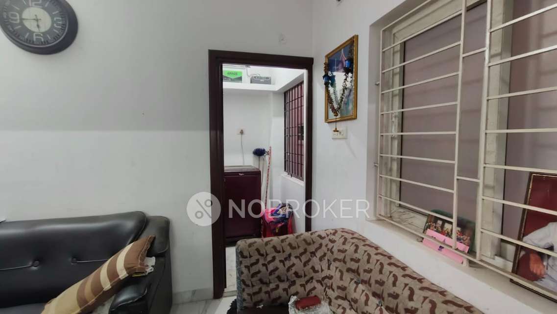 2 BHK Flat For Sale  In Medavakkam