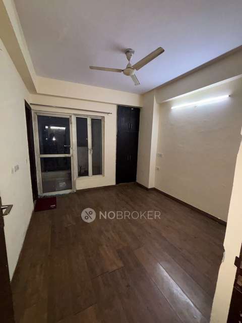 2 BHK Flat In Ssc Saphire Phase 2 For Sale  In Ssc Sapphire Park