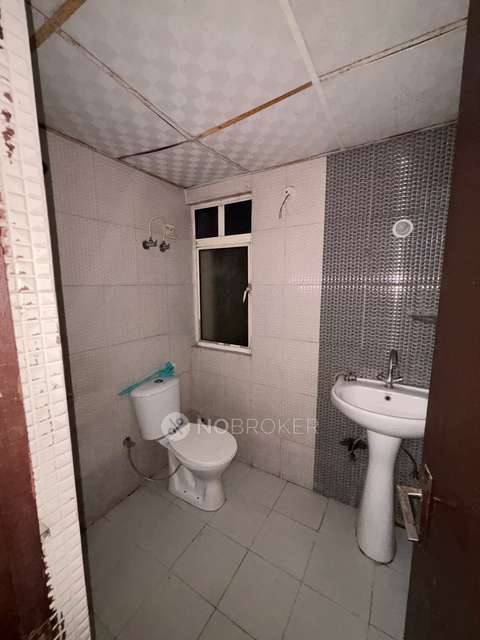 2 BHK Flat In Ssc Saphire Phase 2 For Sale  In Ssc Sapphire Park