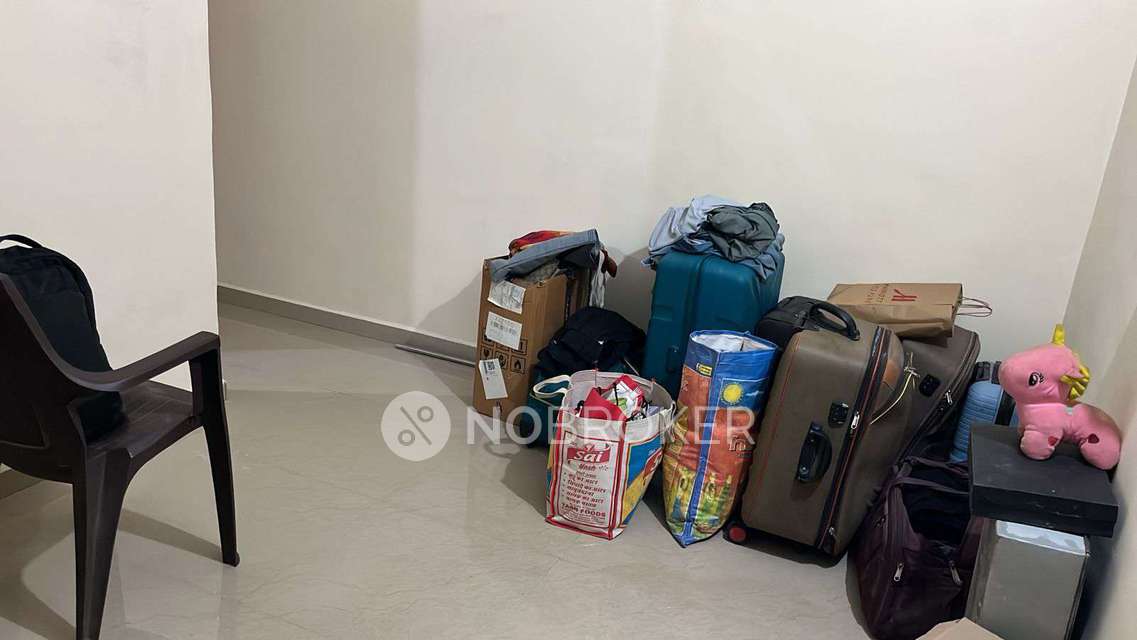 Shared Room for Female In 1 BHK  In  Mundhwa