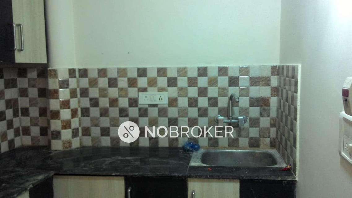 2 BHK Flat In Standalone Building  For Sale  In Uttam Nagar
