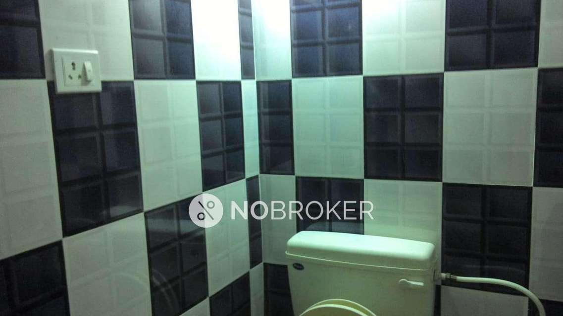 2 BHK Flat In Standalone Building  For Sale  In Uttam Nagar