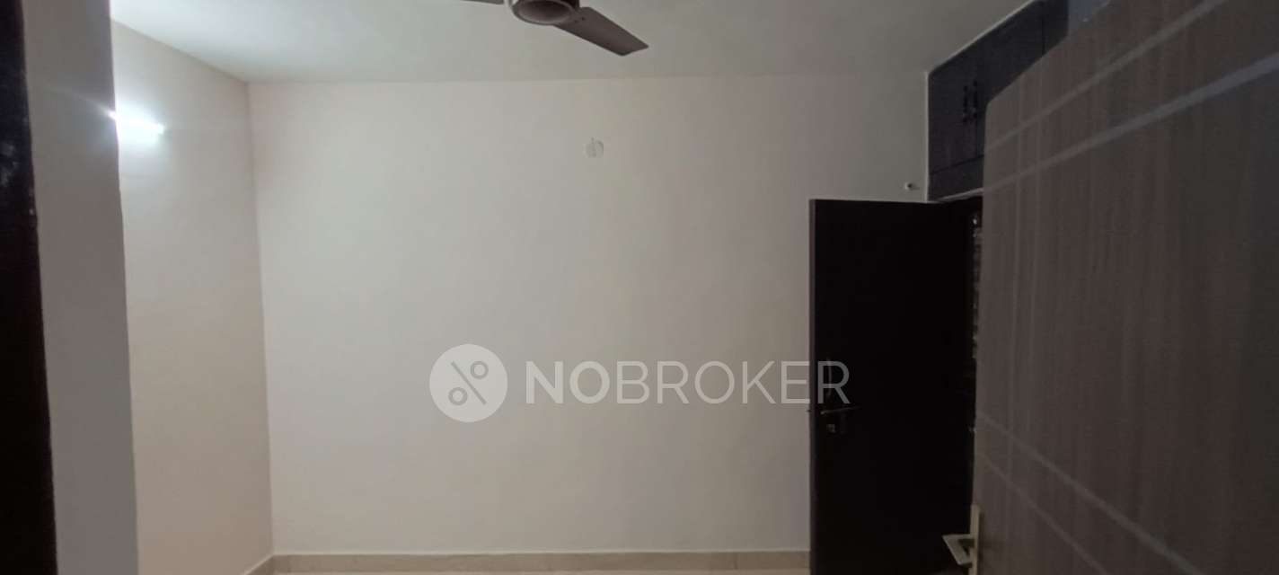 2 BHK Flat In B3a Block Janakpuri, Janakpuri For Sale  In Janakpuri
