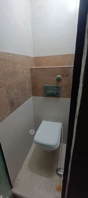2 BHK Flat In B3a Block Janakpuri, Janakpuri For Sale  In Janakpuri