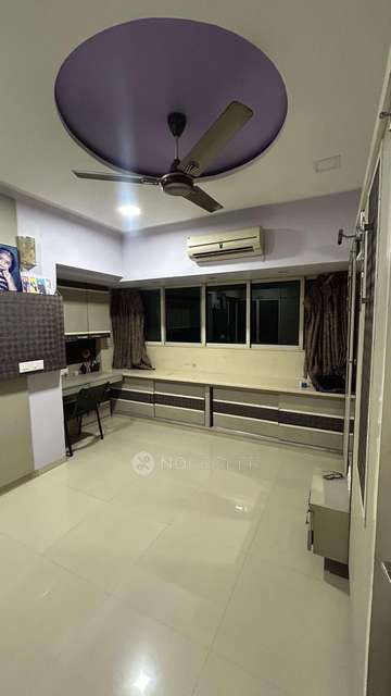 2 BHK Flat In Standalone Building	 For Sale  In Mulund West