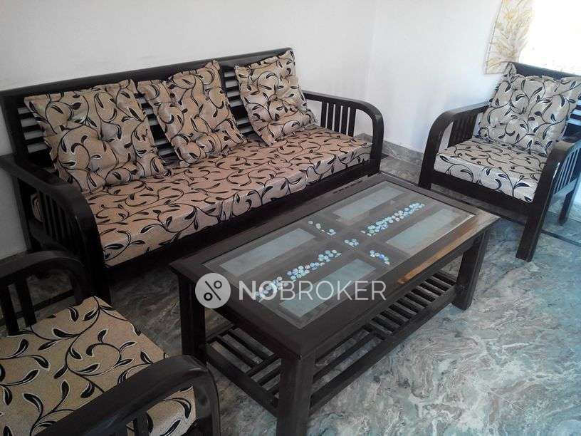 1 BHK Flat In Sb for Rent  In Janakpuri