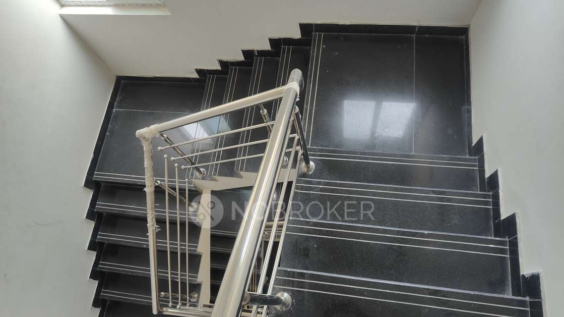 2 BHK Flat In Sai Aiswaryam  For Sale  In Thiruvanmiyur