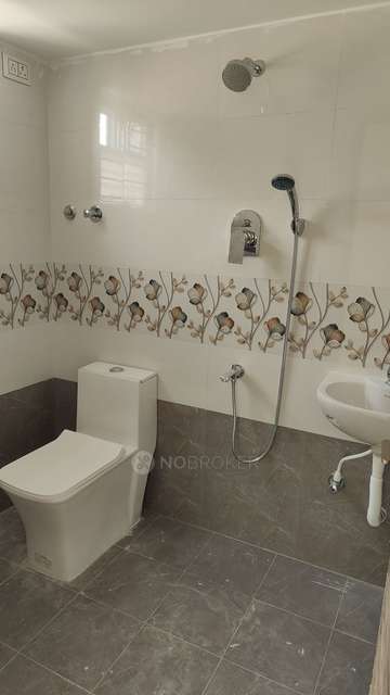 2 BHK Flat In Sai Aiswaryam  For Sale  In Thiruvanmiyur