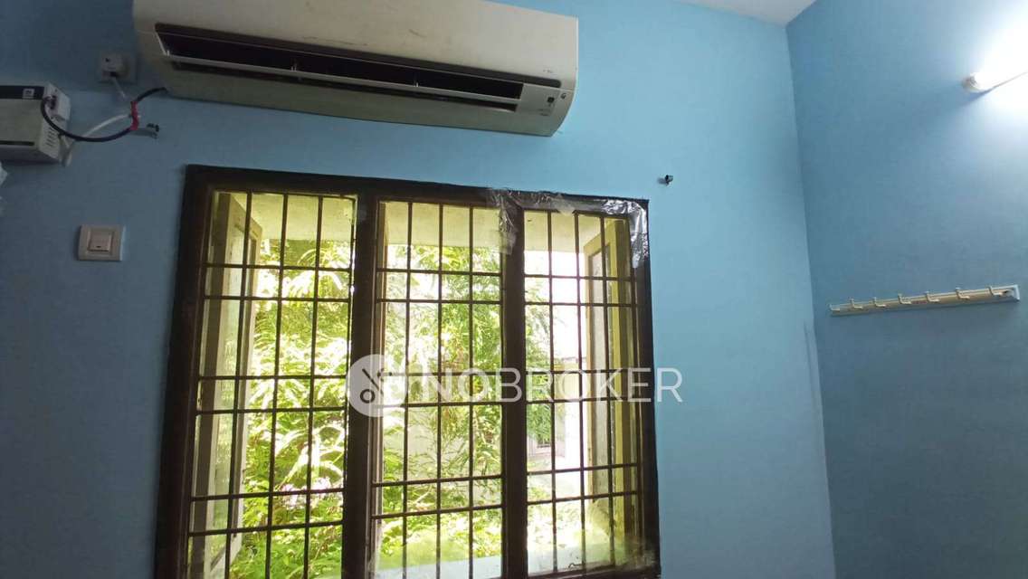 1 BHK Flat In Aalayam Homes Sapphire For Sale  In Madambakkam