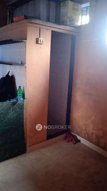 1 RK House For Sale  In  Kandivali East