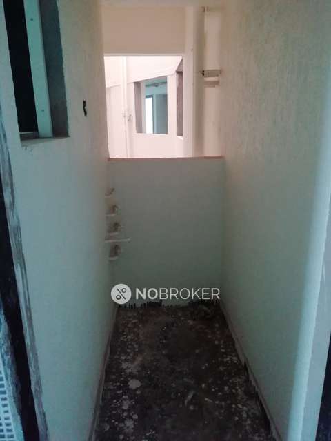 1 BHK Flat In Parrasio  For Sale  In Kokan Ratna Hotel