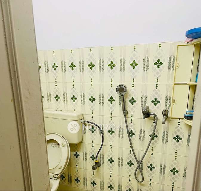 2 BHK Flat For Sale  In Old Rajender Nagar