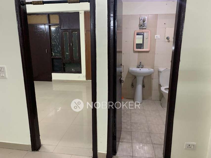 2 BHK Flat In Vxl Eastern Heights For Sale  In Indirapuram