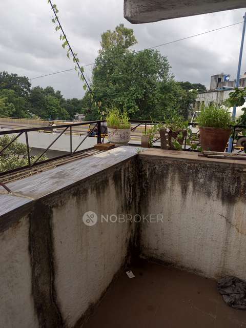 2 BHK Flat In Narhari Smruti Apartment For Sale  In  Anand Nagar