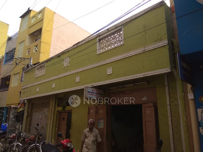 Independent House Egmore Without Brokerage Fully furnished 3 BHK Flat
