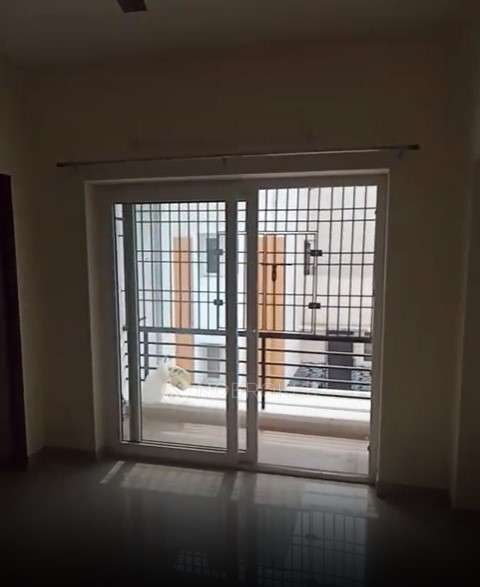 2 BHK Flat In Rajparis Sarovar For Sale  In Medavakkam