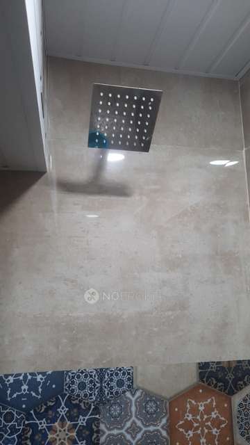 2 BHK Flat In Priyanka Towers For Sale  In Bhoiguda