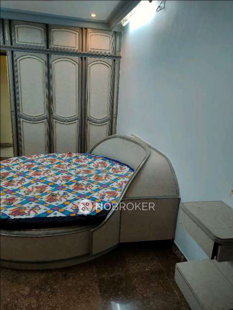 2 BHK Flat In Swami Lilashah Chs For Sale  In Ghatkopar West