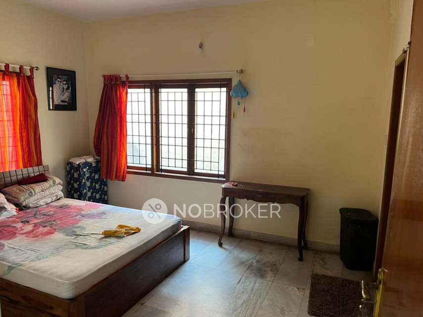 2 BHK Flat In Eshwar Krupa Apartment For Sale  In Kumara Park West, Sheshadripuram