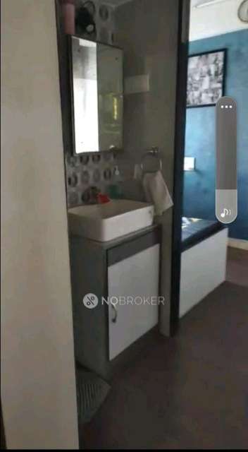 2 BHK Flat In Abhilasha  For Sale  In Malad West