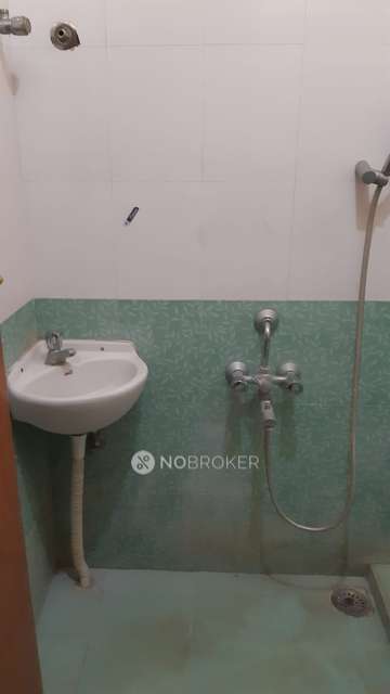 2 BHK Flat In Varuna Ganapathy Flats, Chromepet For Sale  In Ganapathipuram