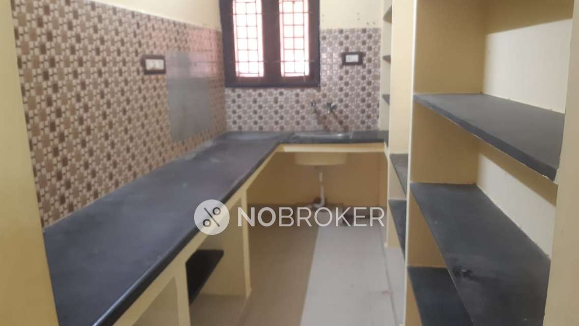 2 BHK Flat In Varuna Ganapathy Flats, Chromepet For Sale  In Ganapathipuram